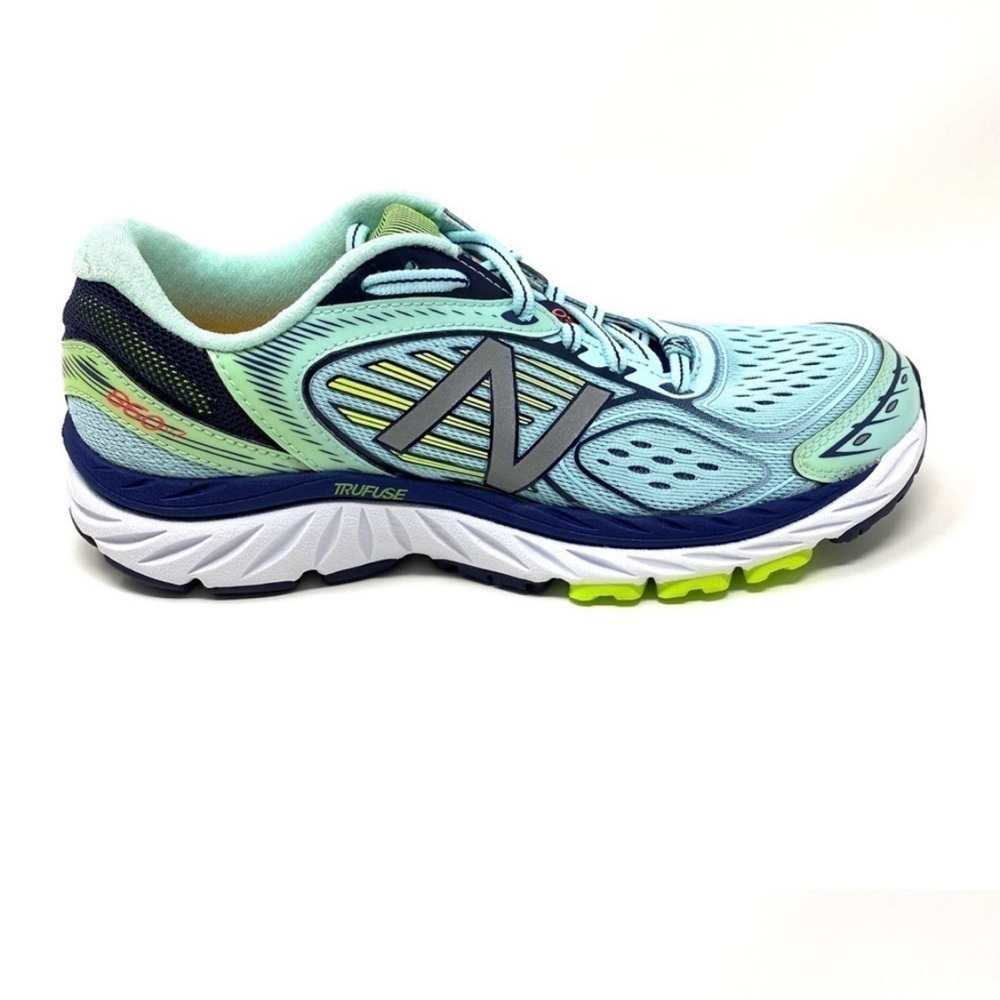 New balance shoes.